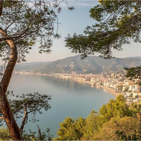Amazing apartment in Andora with WiFi&2 Bedrooms Buitenkant foto