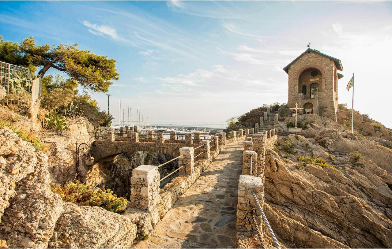 Amazing apartment in Andora with WiFi&2 Bedrooms Buitenkant foto