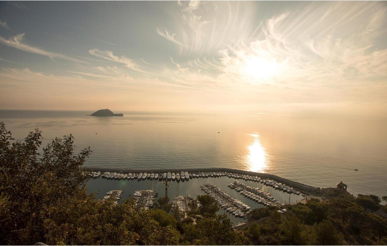Amazing apartment in Andora with WiFi&2 Bedrooms Buitenkant foto